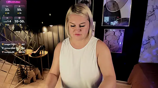 YolandaKiss webcam