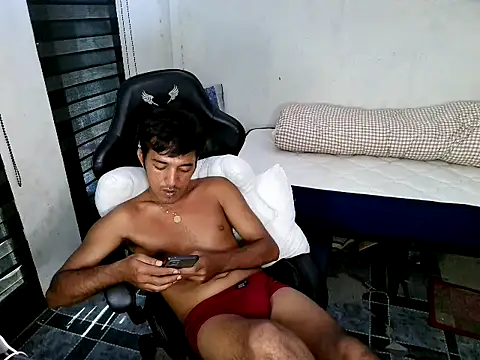 Spicy_RowyCam webcam