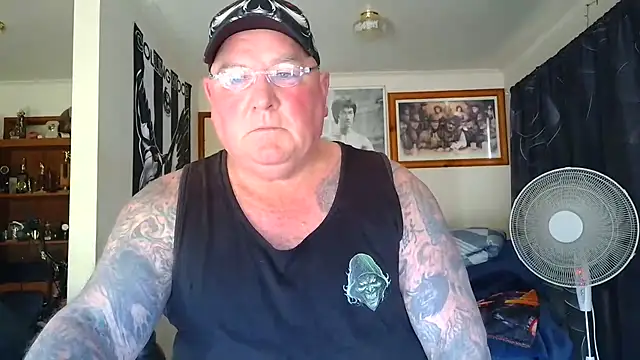 KINKYBLUEYES69 webcam