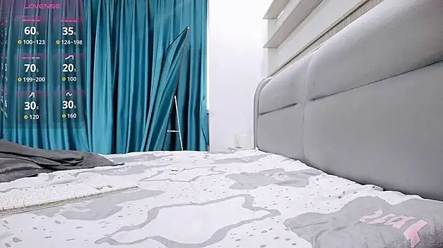 zhou327 live sex cam