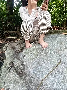 linda-yiyi (F young) - Mong tuần này đủ mục tiêu tuần