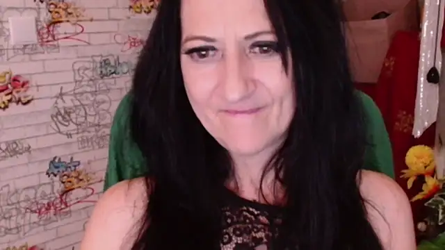 DebraMilf webcam