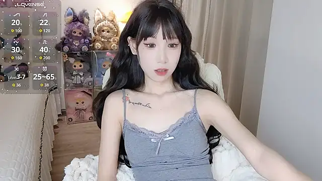 M-OTT_ live cam on StripChat