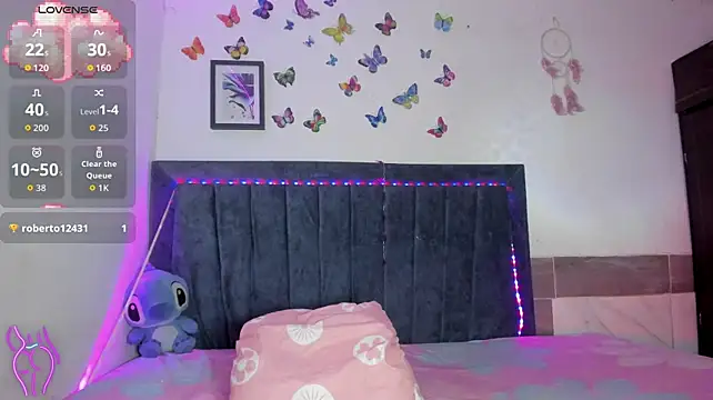 emmie_bunny live cam on StripChat