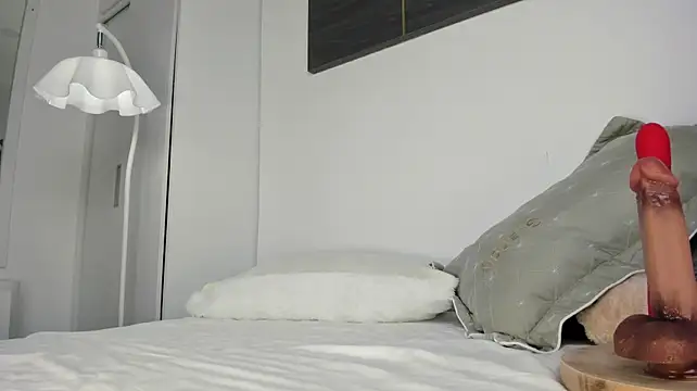 Anora_Glory webcam