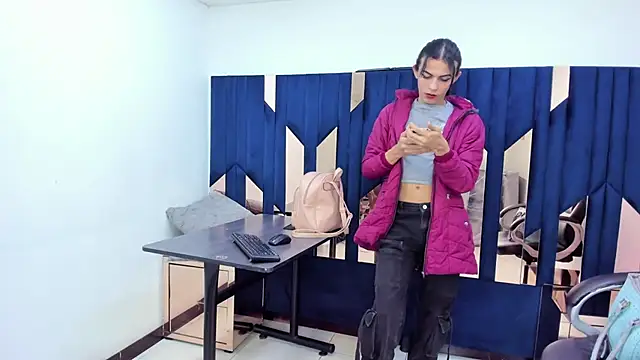 Aisha_hotts777 webcam