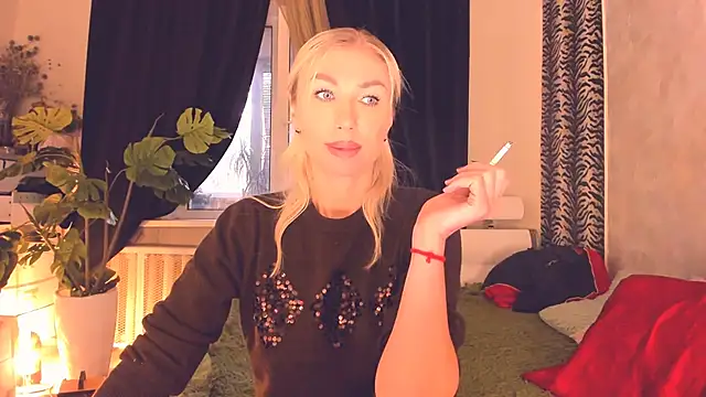 Karma_S_U_T_R_A webcam
