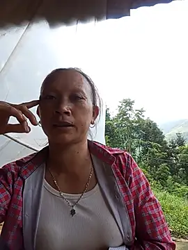 Linda-04 webcam