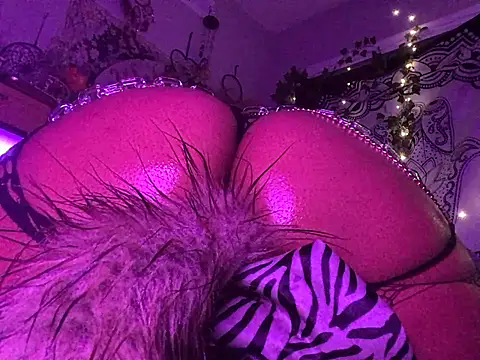 Sexy_ebony_BunNey webcam