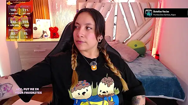 NyxAndria_1 webcam