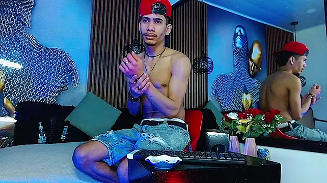 Skinny_cute_Alyer webcam