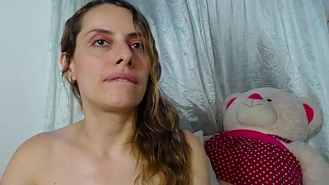 Natalia_Dahlia webcam