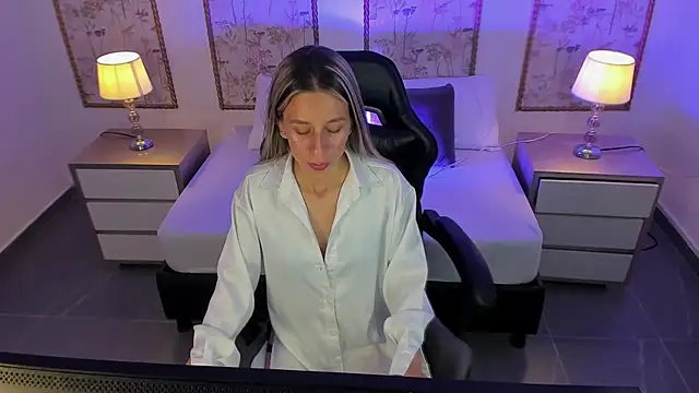 ania_rummage webcam