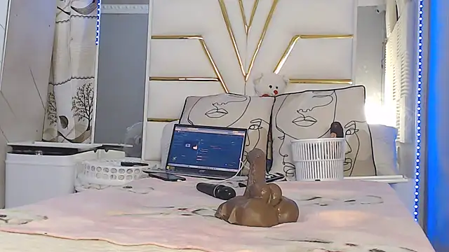 SexyyNana webcam