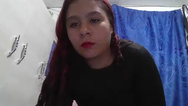 Charis_21 webcam