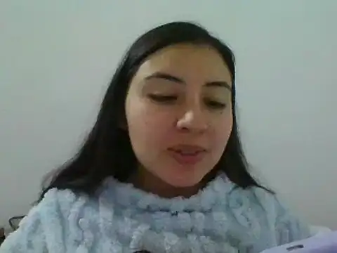 _Romilly_ live cam on StripChat