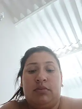 Hot_bella12 webcam