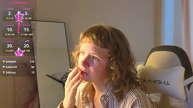 VioletDesiree live cam on StripChat