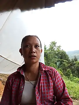 Linda-04 webcam