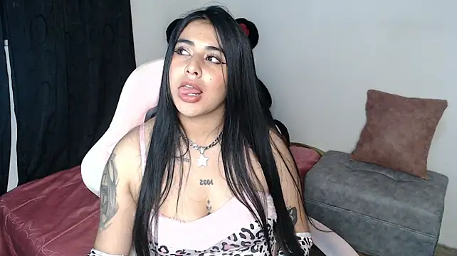 sophiadaza666 live cam on StripChat