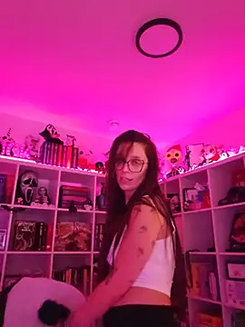 LilyOrion webcam