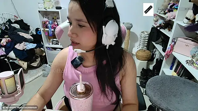 Kitten_Lush
