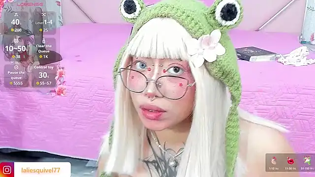 SafiroAgataaa live cam on StripChat