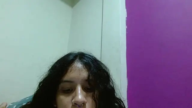 AlinaWoolf_ webcam