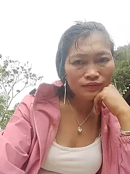 Buong-binh live cam on StripChat