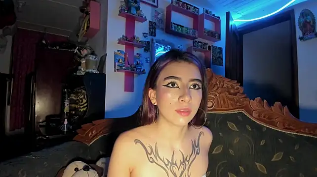 Rebecahart live cam preview