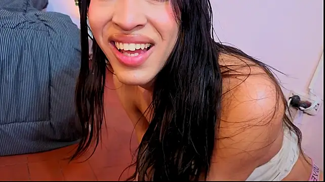 clara_evanss live cam preview