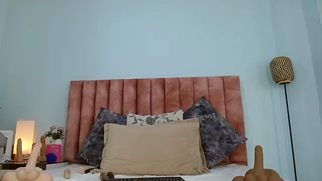 nana_levy live cam preview