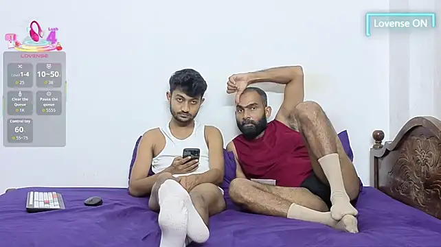 DesiDaddyandSon webcam