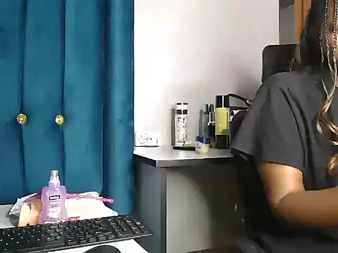 Sweet_laviemel live cam on StripChat