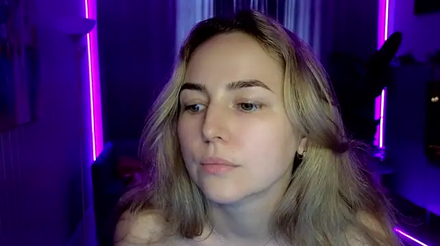 Mira_Mermayd live cam preview