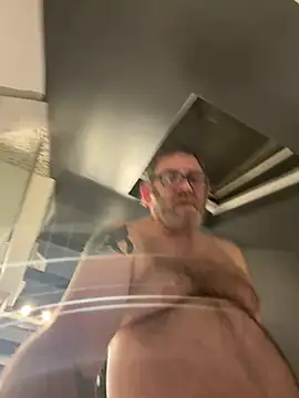 crb1234sc (M mature) - cum in public