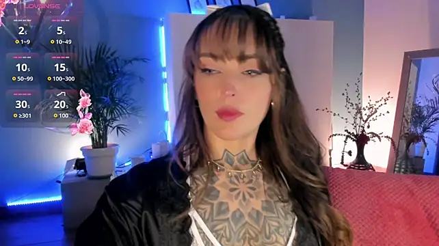 Megan_inked live cam on StripChat