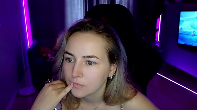 Mira_Mermayd live cam on StripChat