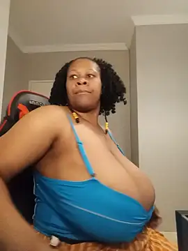 bustylisa1983 webcam