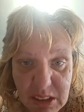 SonyaMarmeladx live cam on StripChat