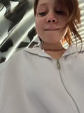 SlavicCandy live cam