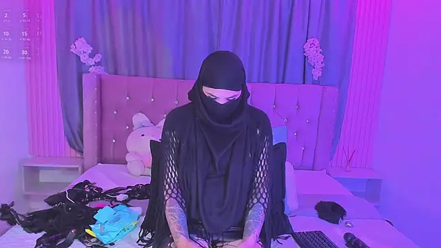 Nayla-Mouna webcam