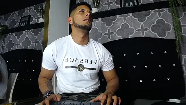 Chris_Dick23 webcam