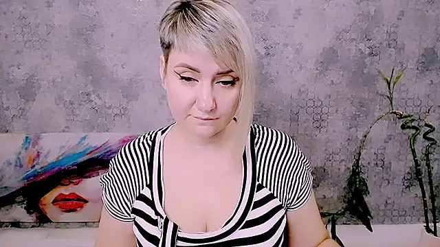 Djullia live cam on StripChat