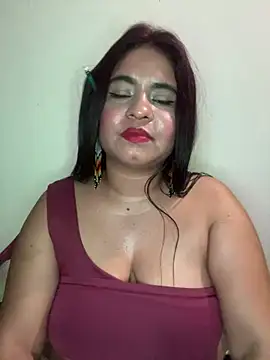 LUNA_DULCE1 live cam on StripChat