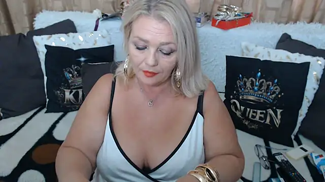 MsMelyssaxx 🛴 naked cam
