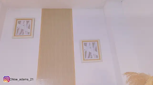 Chloe_adams_1