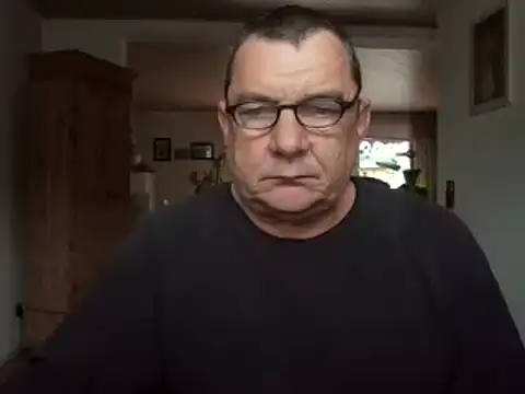 nobbie444 (M mature) - naked