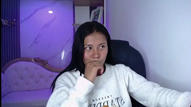 emiily_tk webcam