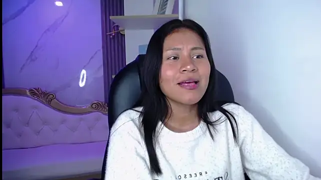 emiily_tk (F young) - Bra Off + Skip Boobs 🍒🍓😋